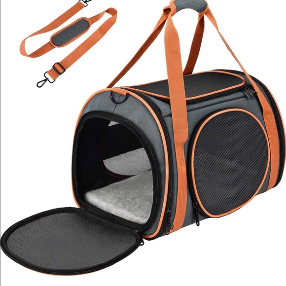 Pet carrier